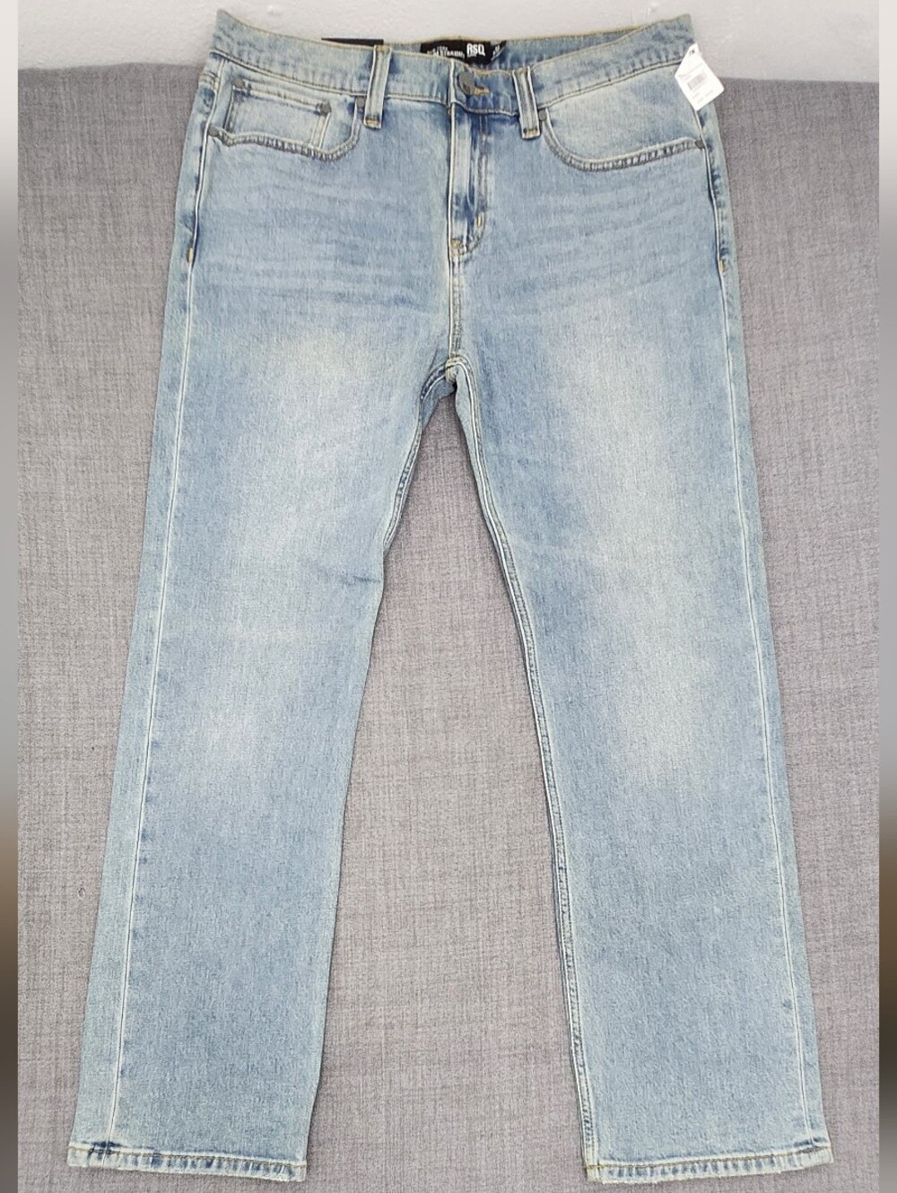 RSQ New York Slim Straight Light Wash Denim Jeans NWT 34 × 30